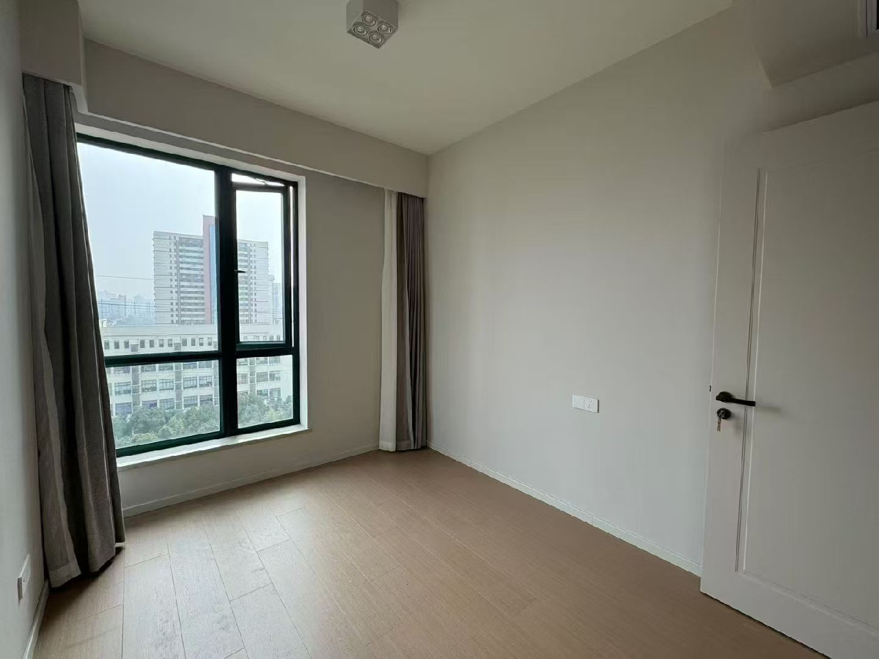 Yanlord Riverside Garden  - Image 2