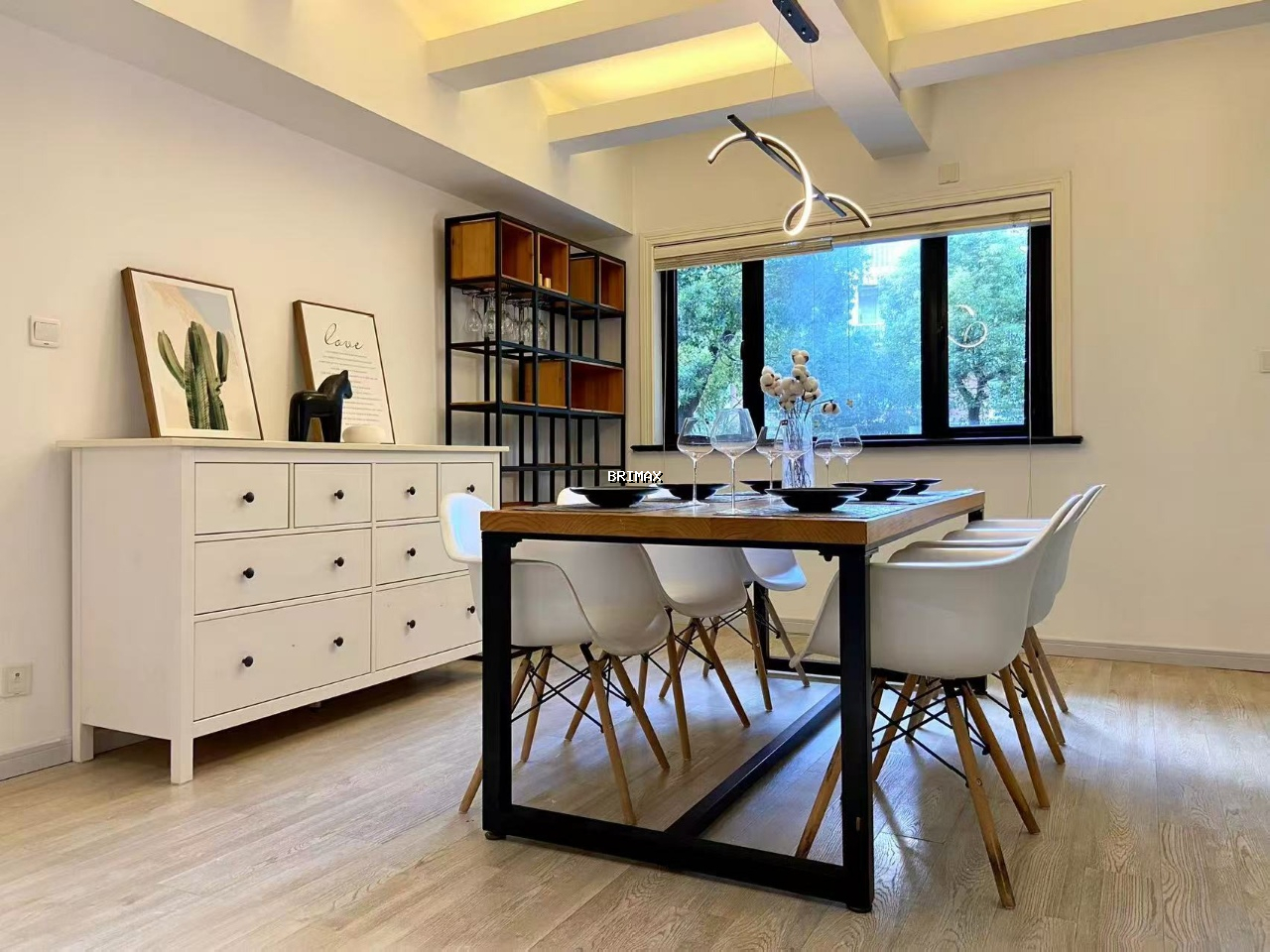 China Garden - Image 2