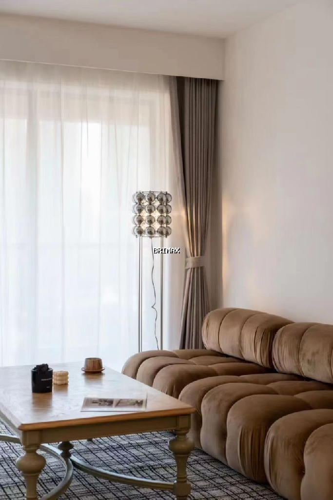 The Courtyard - Image 2