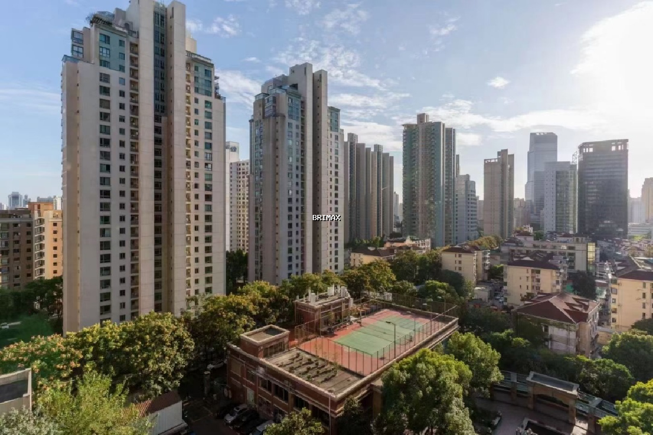 The Courtyard - Image 4