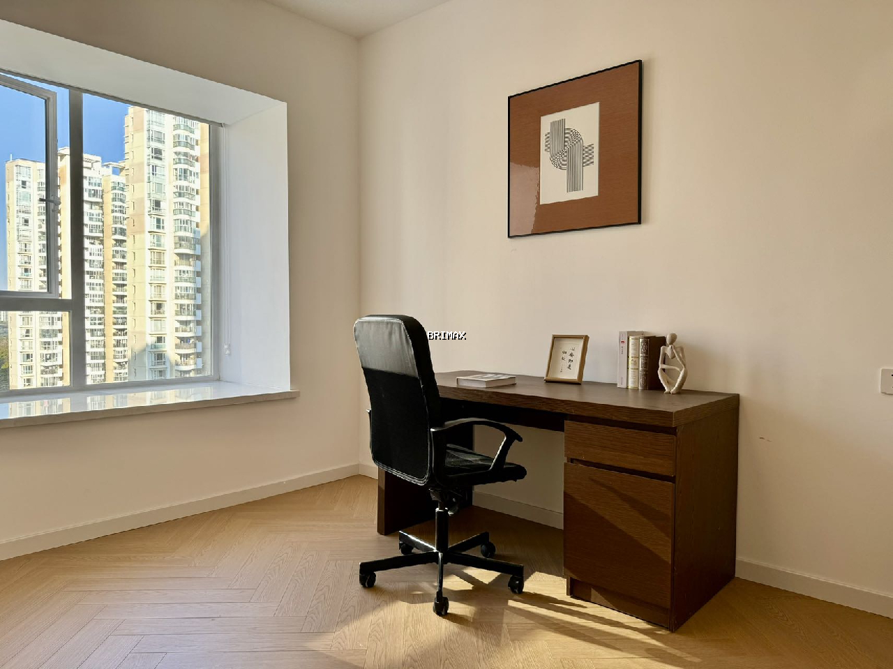 Oasis Riviera - Image 2