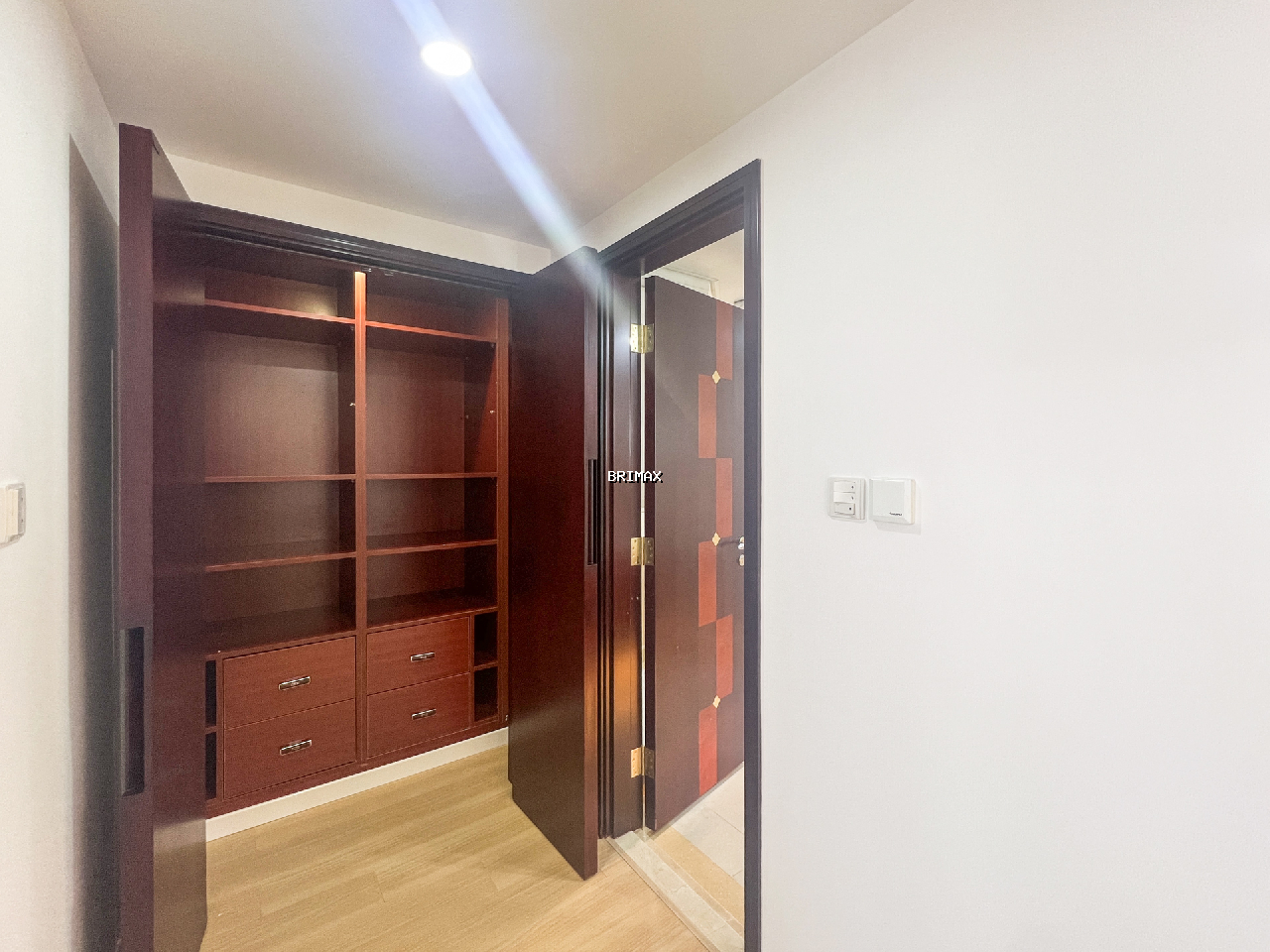 Maison Des Artistes - Image 9