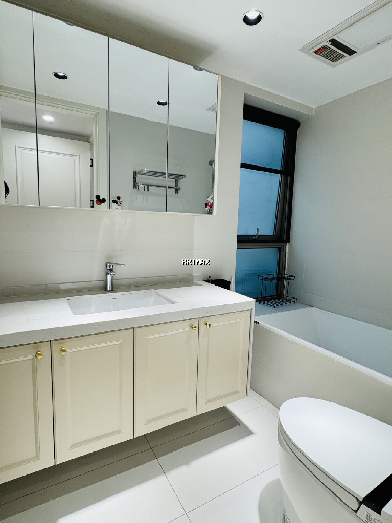 Eight Park Avenue - Image 5